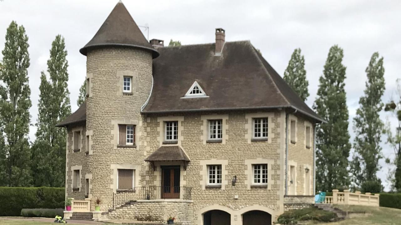 Demeure Des Carila Bed & Breakfast Heudebouville Екстериор снимка