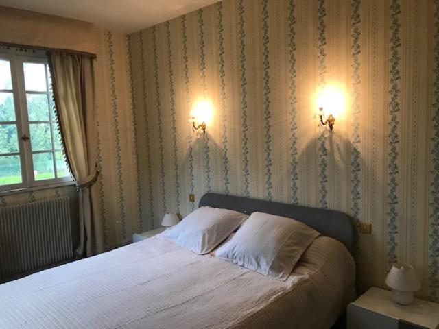 Demeure Des Carila Bed & Breakfast Heudebouville Екстериор снимка